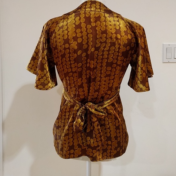 NY&Co Bronze Gold Chocolate Flutter Sleeve Top - Picture 3 of 6